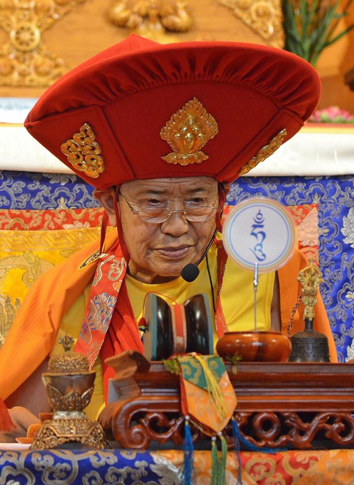 Őeminenciája Garchen Rinpoche